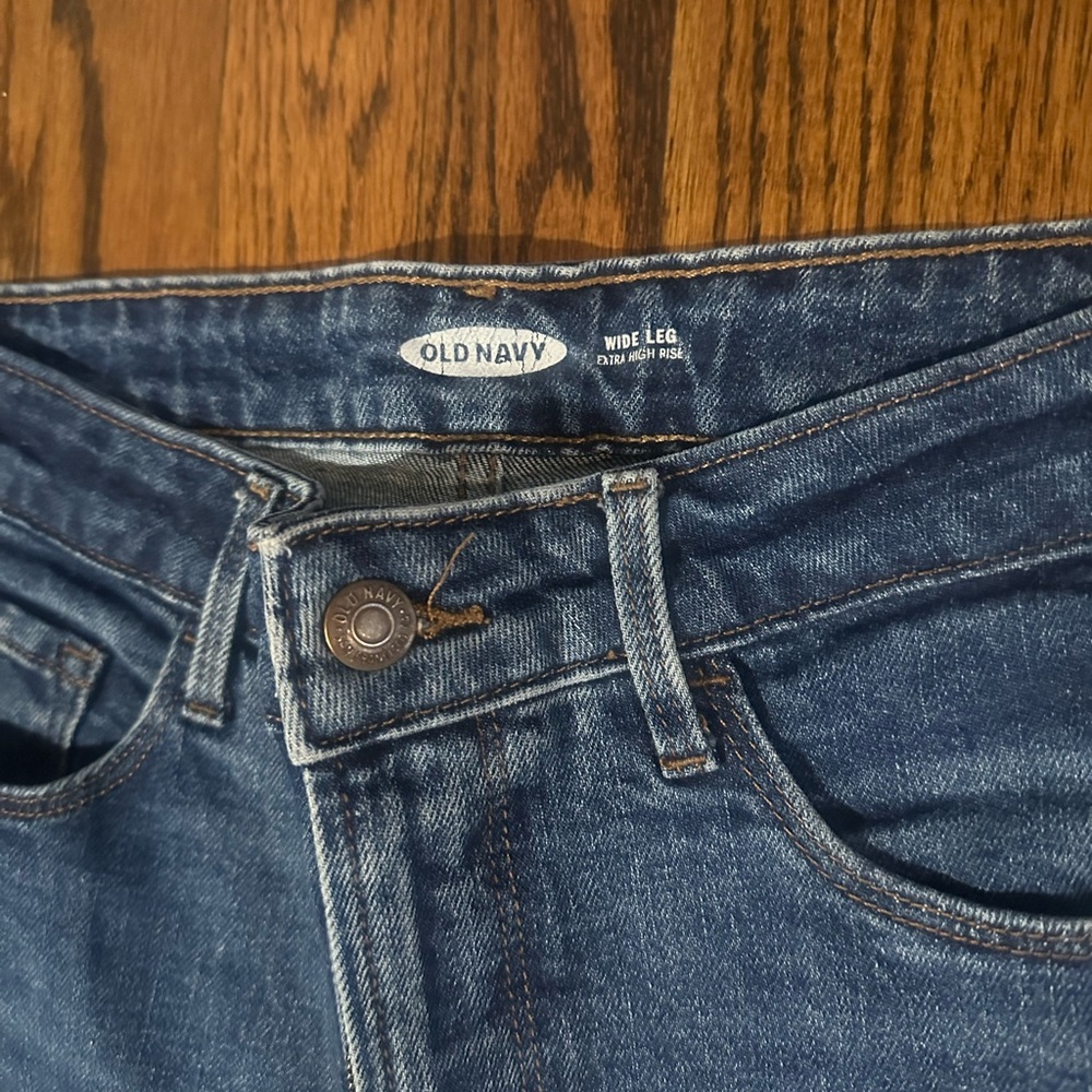 Old Navy Women's Dark Blue Flare & Wide Leg Jeans - Picture 2 of 2